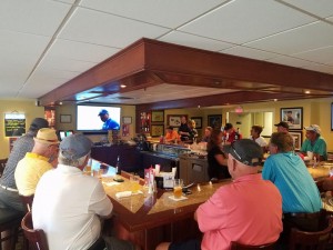 Hacker's Pub Crowd